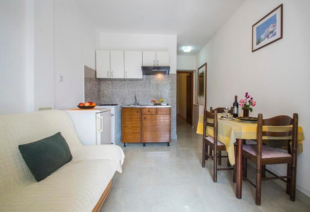 Apartments Eugen 2024 拉巴克 外观 照片